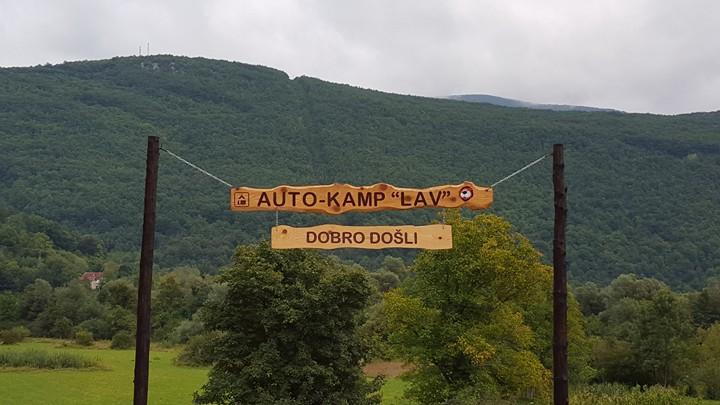 Auto Kamp Lav Hotel คูเลนวาคูฟ ภายนอก รูปภาพ